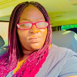 Meet your Posher, Candace